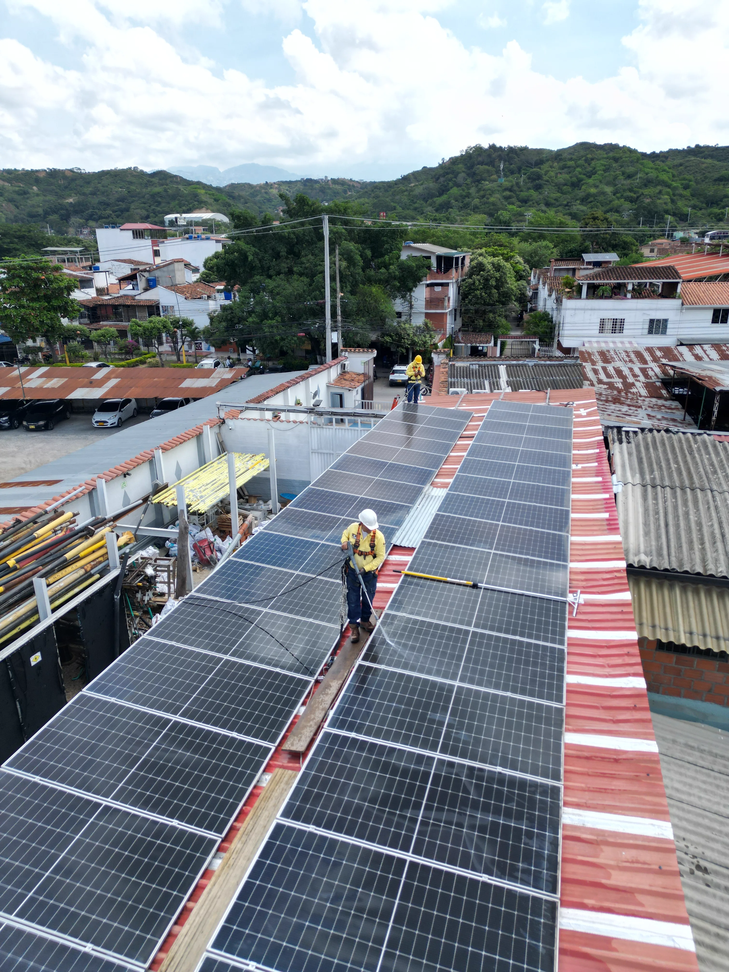 Proyecto solar Iluminación San Juan de Girón — 19.62 kWp en Girón, Santander